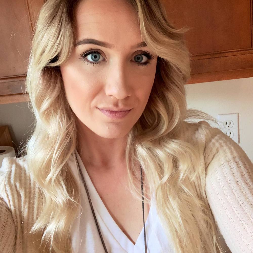 Meet your Posher, Dannielle